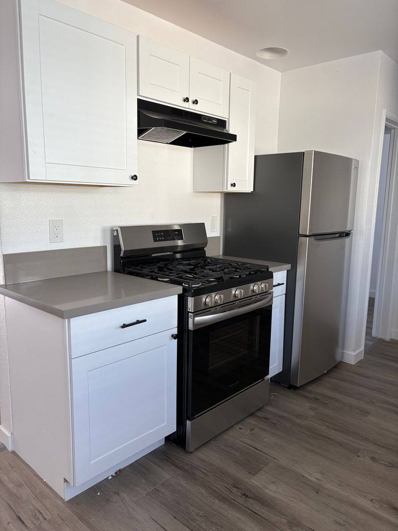 Apartment for rent at 7411 S Hoover St, Los Angeles, CA 90044