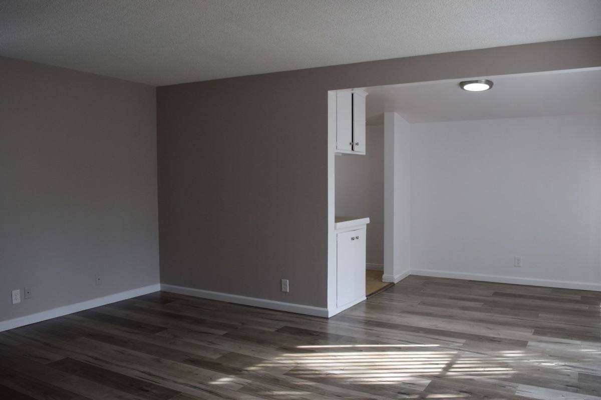 Apartment for rent at 4515 Santo Tomas Dr, Los Angeles, CA 90008