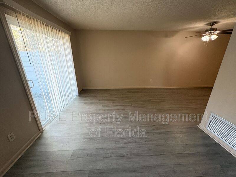 Apartment for rent at 2040 SE 40th St Rd 1-4 #C, Ocala, FL 34480