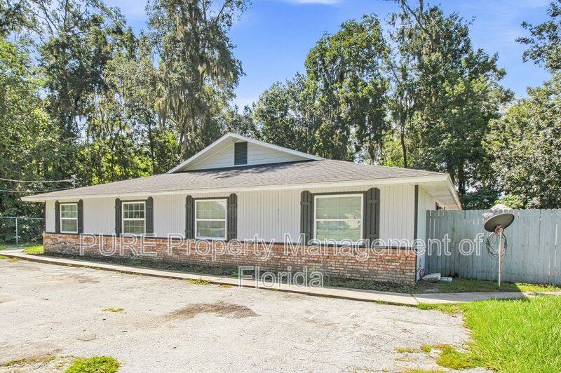 Apartment for rent at 2040 SE 40th St Rd 1-4 #C, Ocala, FL 34480