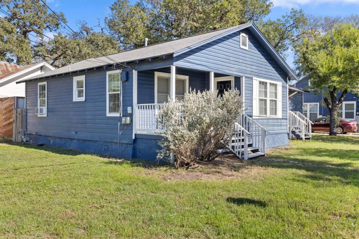 Apartment for rent at 1202 E 29th St, Austin, TX 78722