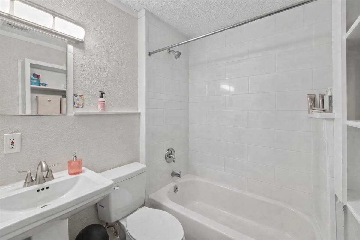 Apartment for rent at 1202 E 29th St, Austin, TX 78722