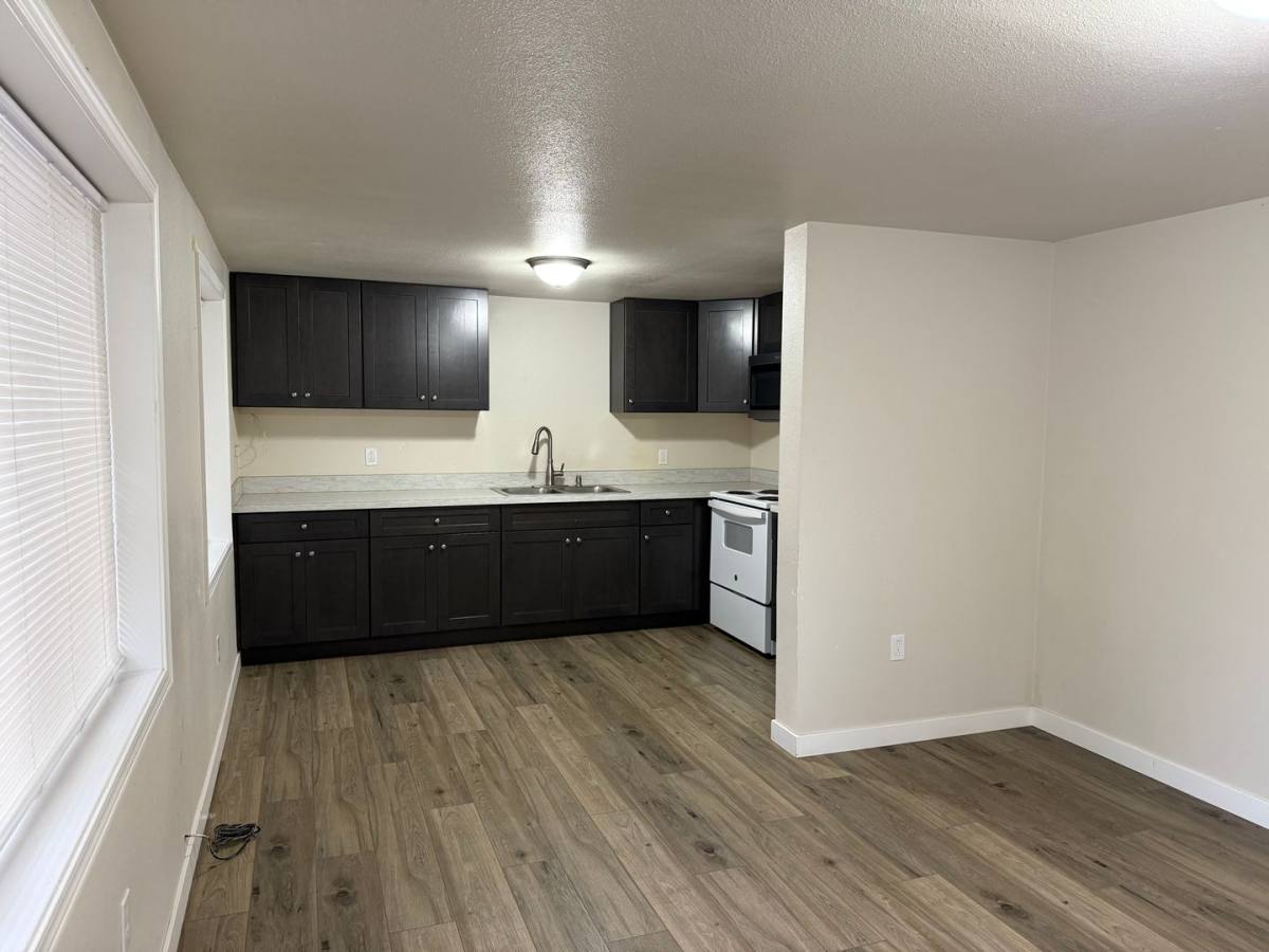 Apartment for rent at 9240 Garrison Rd, Sumas, WA 98295