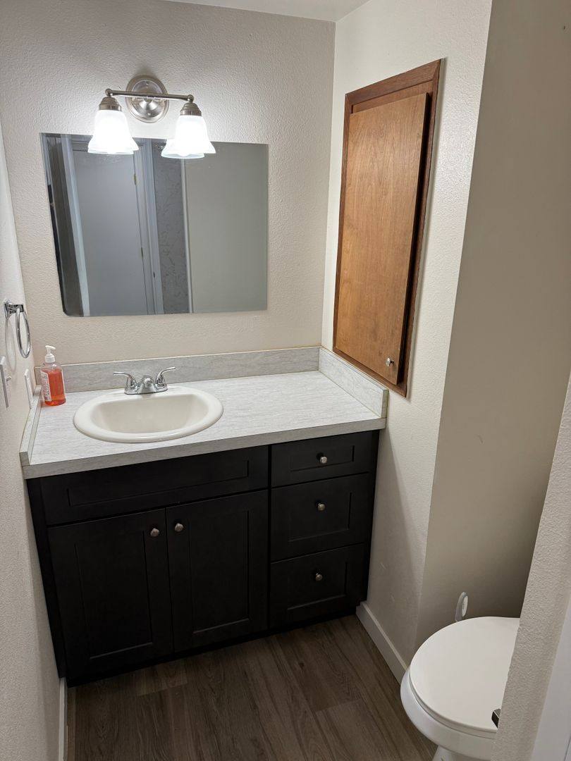 Apartment for rent at 9240 Garrison Rd, Sumas, WA 98295