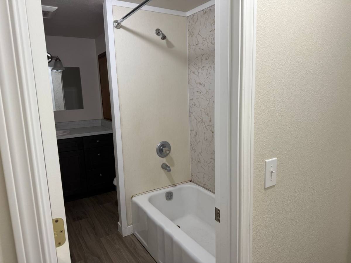 Apartment for rent at 9240 Garrison Rd, Sumas, WA 98295
