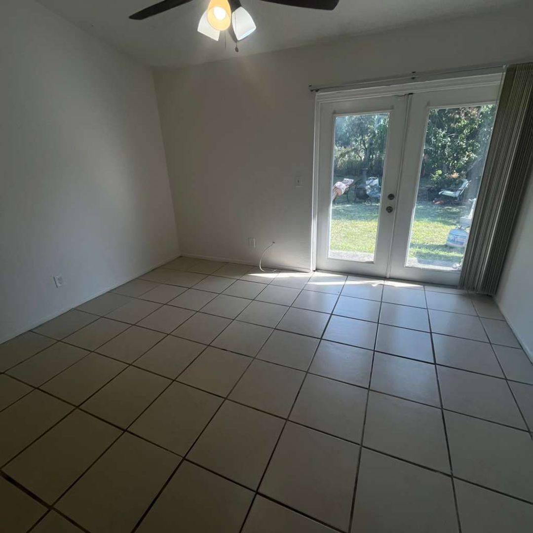Apartment for rent at 3838 Madison Ave, Fort Myers, FL 33916