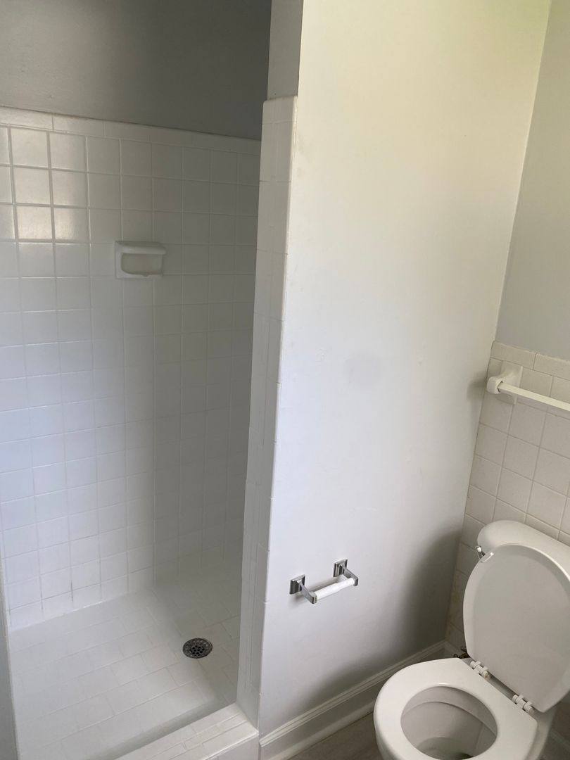 Apartment for rent at 524 W Tharpe St, Tallahassee, FL 32303