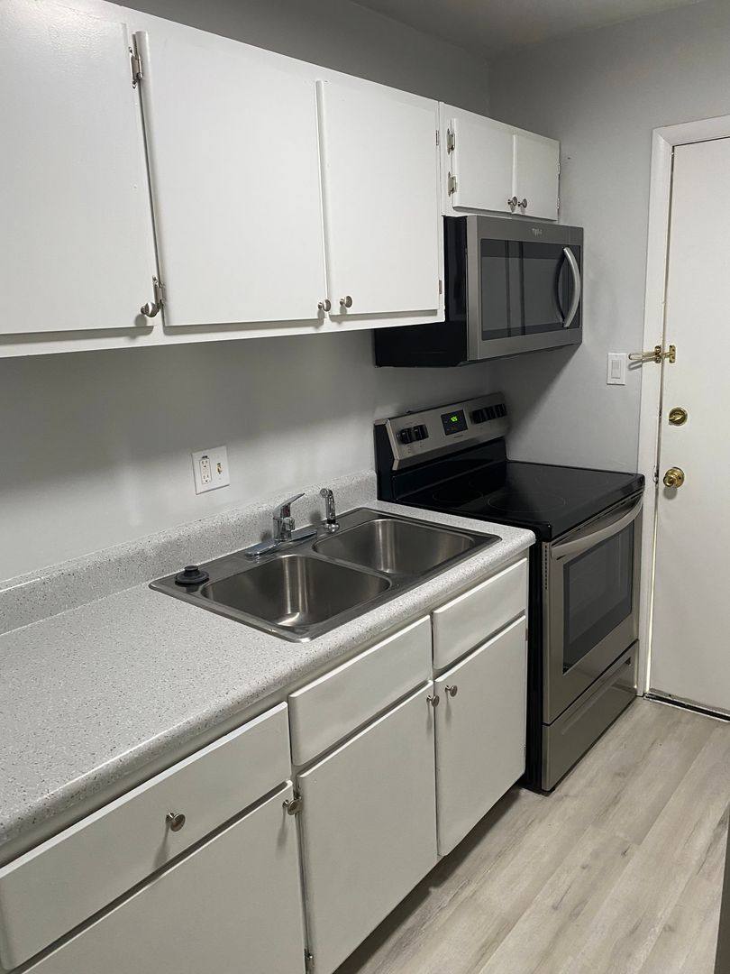 Apartment for rent at 524 W Tharpe St, Tallahassee, FL 32303
