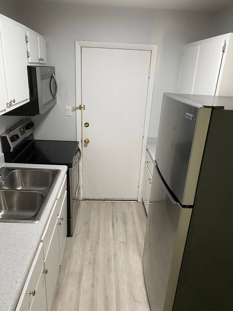 Apartment for rent at 524 W Tharpe St, Tallahassee, FL 32303