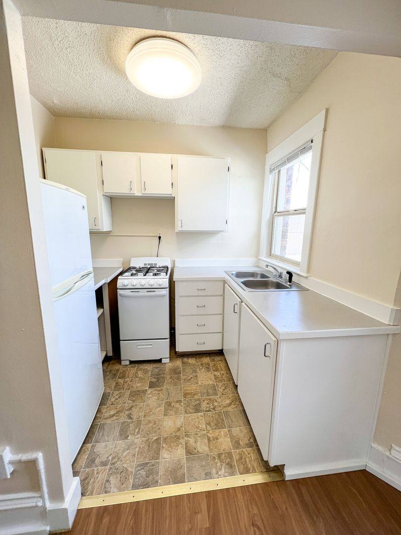 Apartment for rent at 321 Broadway E, Seattle, WA 98102