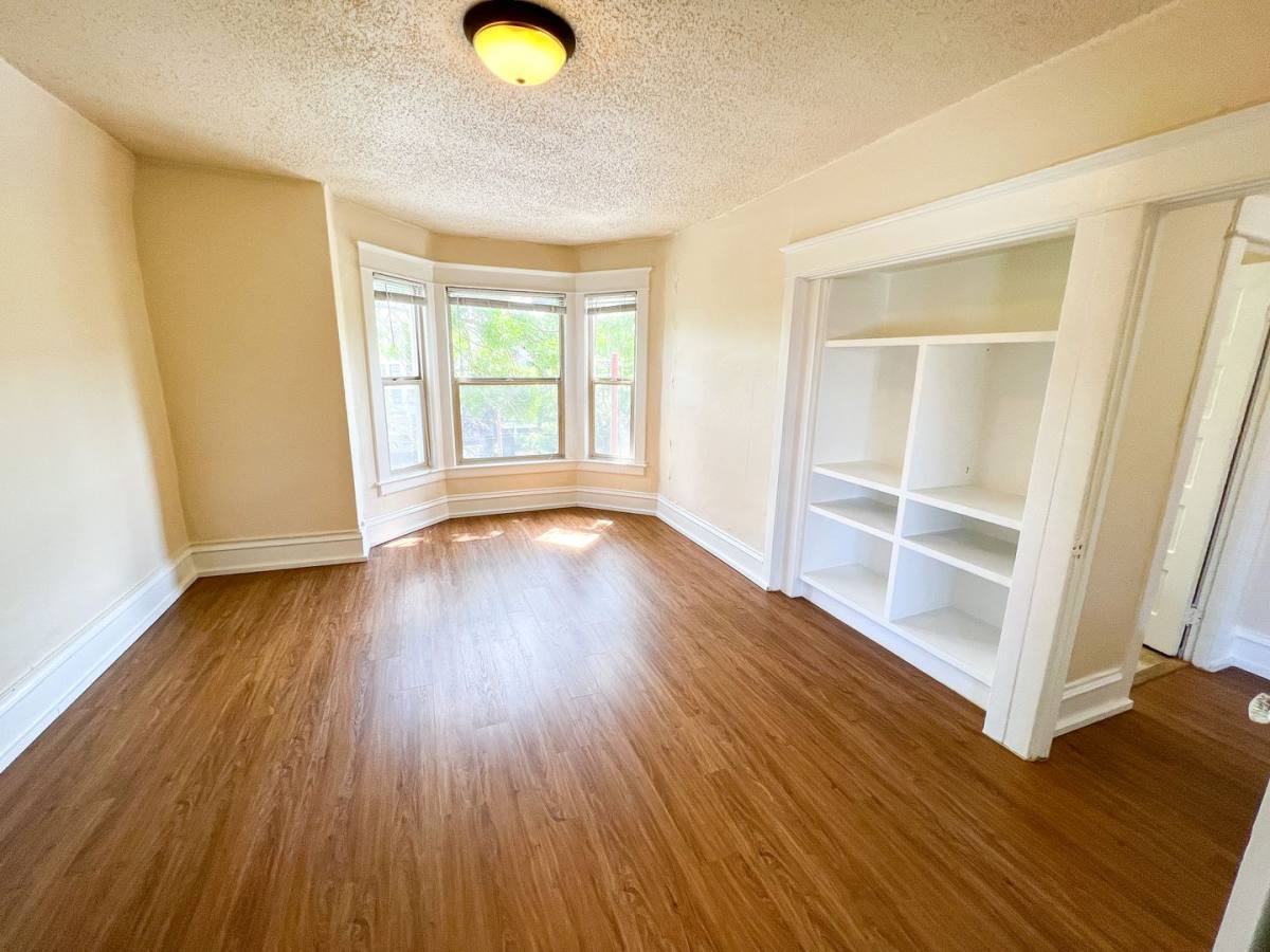 Apartment for rent at 321 Broadway E, Seattle, WA 98102