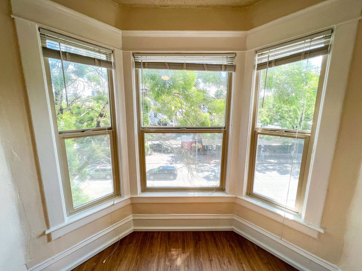Apartment for rent at 321 Broadway E, Seattle, WA 98102