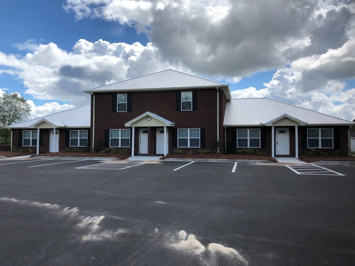 Apartment for rent at 593 Beach Rd, Baxley, GA 31513
