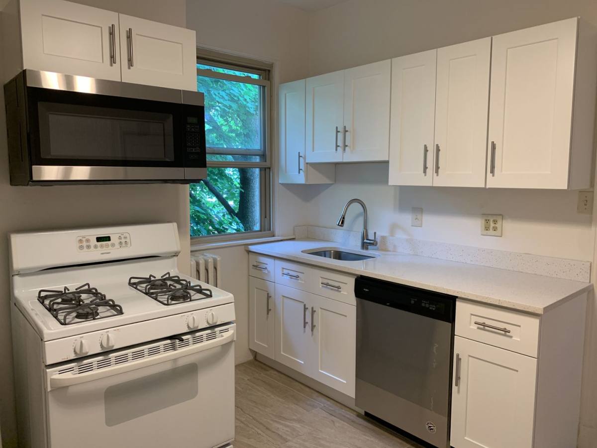 Apartment for rent at 5542 Fair Oaks St, Pittsburgh, PA 15217