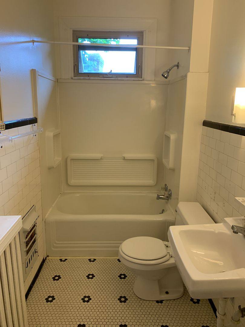 Apartment for rent at 5542 Fair Oaks St, Pittsburgh, PA 15217