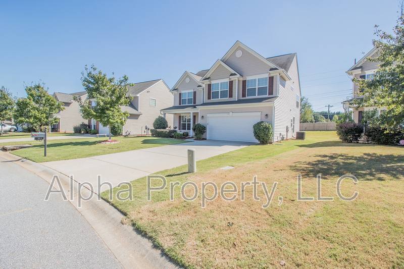 House for rent at 311 Cypresshill Court, Simpsonville, SC 29681