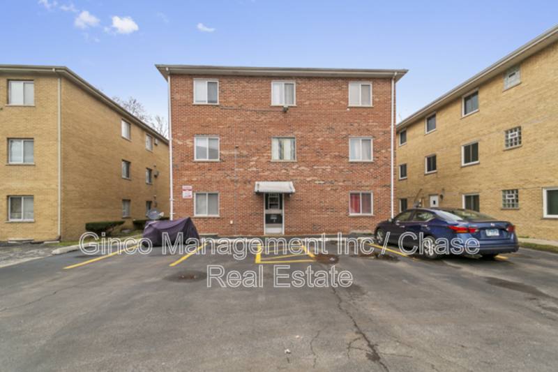 Apartment for rent at 17754 Rosewood Dr #1N, Lansing, IL 60438