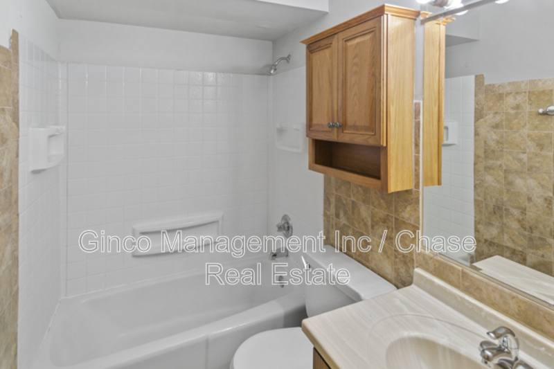 Apartment for rent at 17754 Rosewood Dr #1N, Lansing, IL 60438