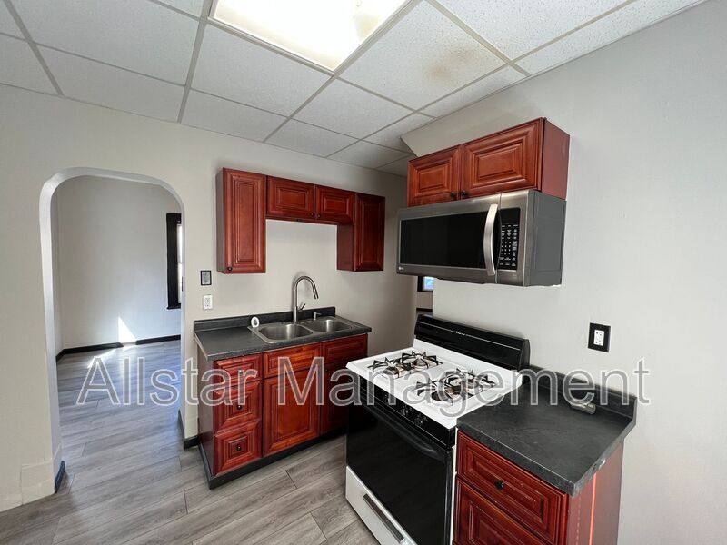 House for rent at 3616 Independence Rd, Cleveland, OH 44105