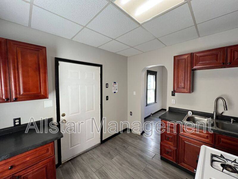 House for rent at 3616 Independence Rd, Cleveland, OH 44105
