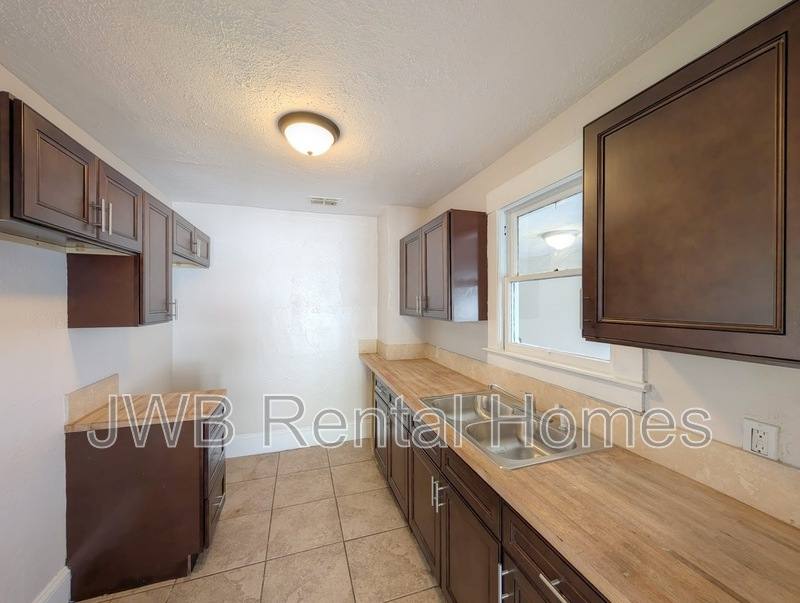 House for rent at 1316 W 31st St, Jacksonville, FL 32209