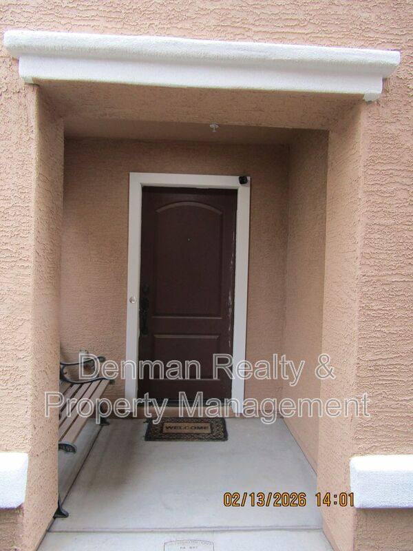 Townhouse for rent at 2626 S Key Biscayne Dr, Gilbert, AZ 85295