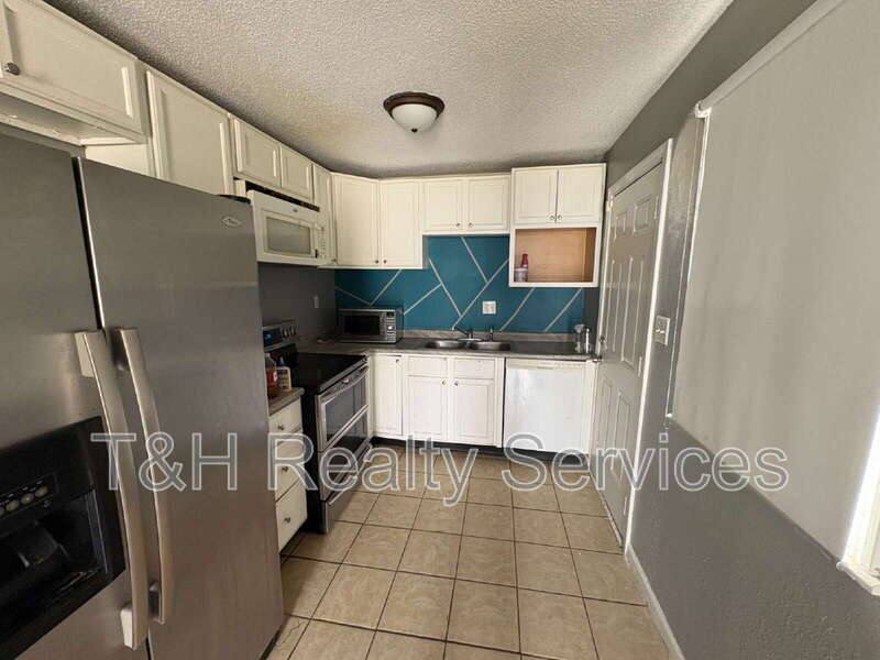 House for rent at 3125 N Gladstone Ave, Indianapolis, IN 46218