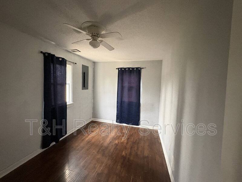 House for rent at 3125 N Gladstone Ave, Indianapolis, IN 46218