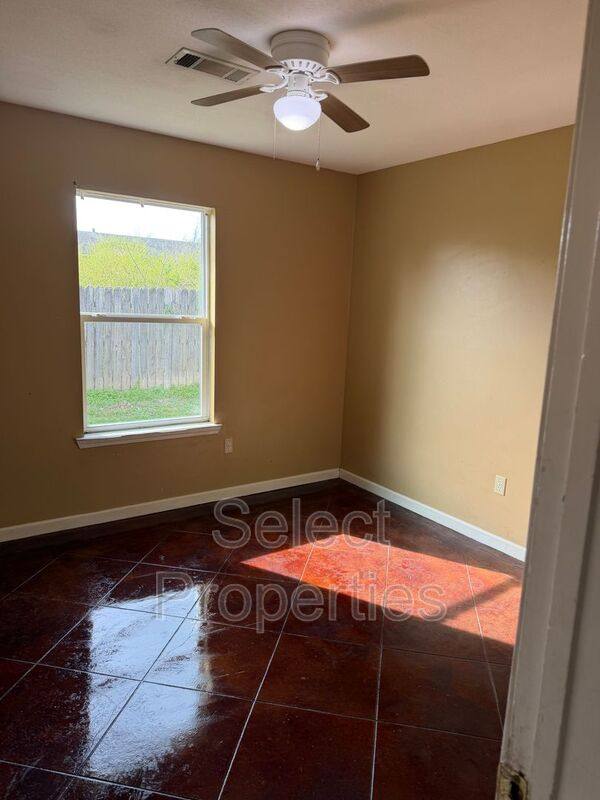 Apartment for rent at 920 Belt St #1, Jonesboro, AR 72401
