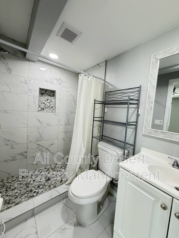 Apartment for rent at 81294 Poppy St #B, Indio, CA 92201
