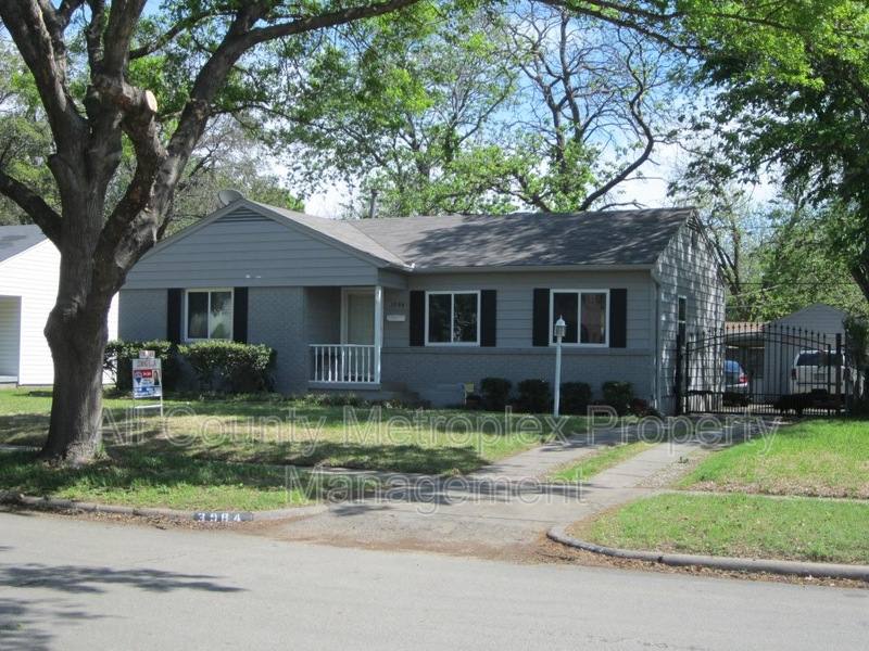 House for rent at 3984 Park Lane, Dallas, TX 75220
