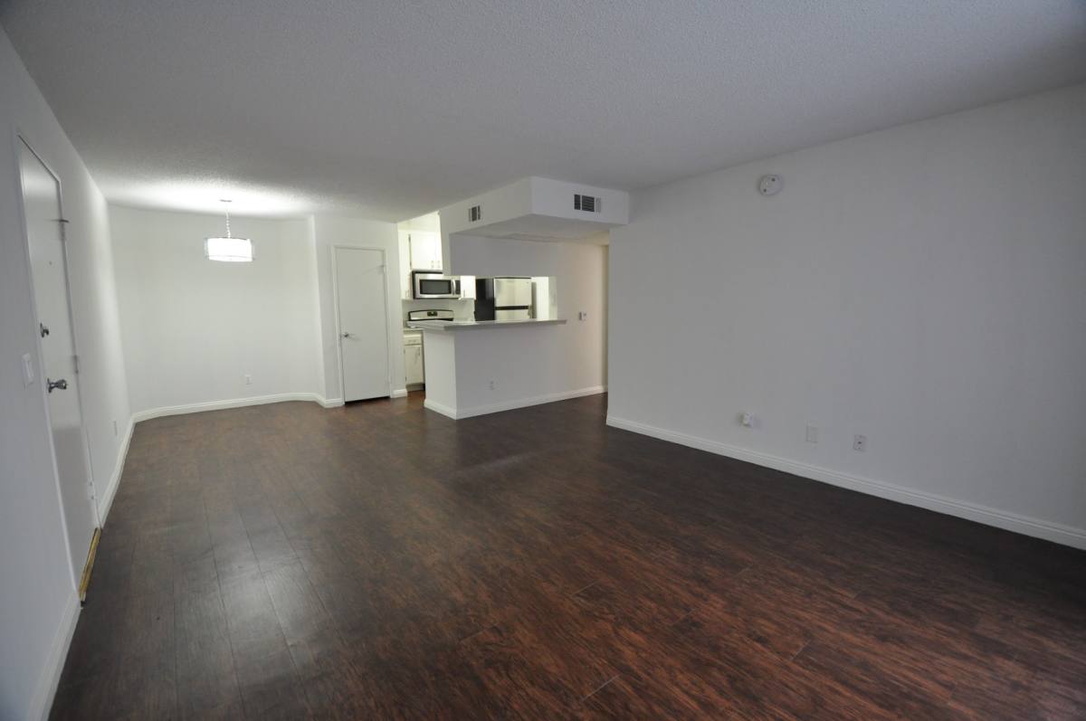 Apartment for rent at 11030 Hartsook St, North Hollywood, CA 91601