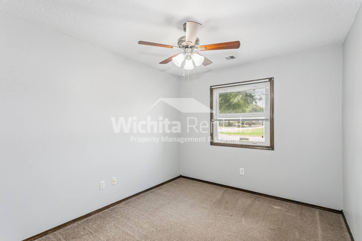 House for rent at 4549 S Washington Court, Wichita, KS 67216