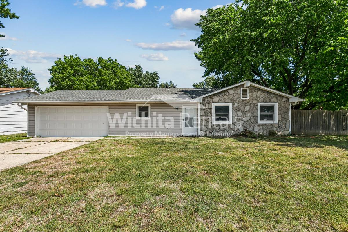 House for rent at 4549 S Washington Court, Wichita, KS 67216