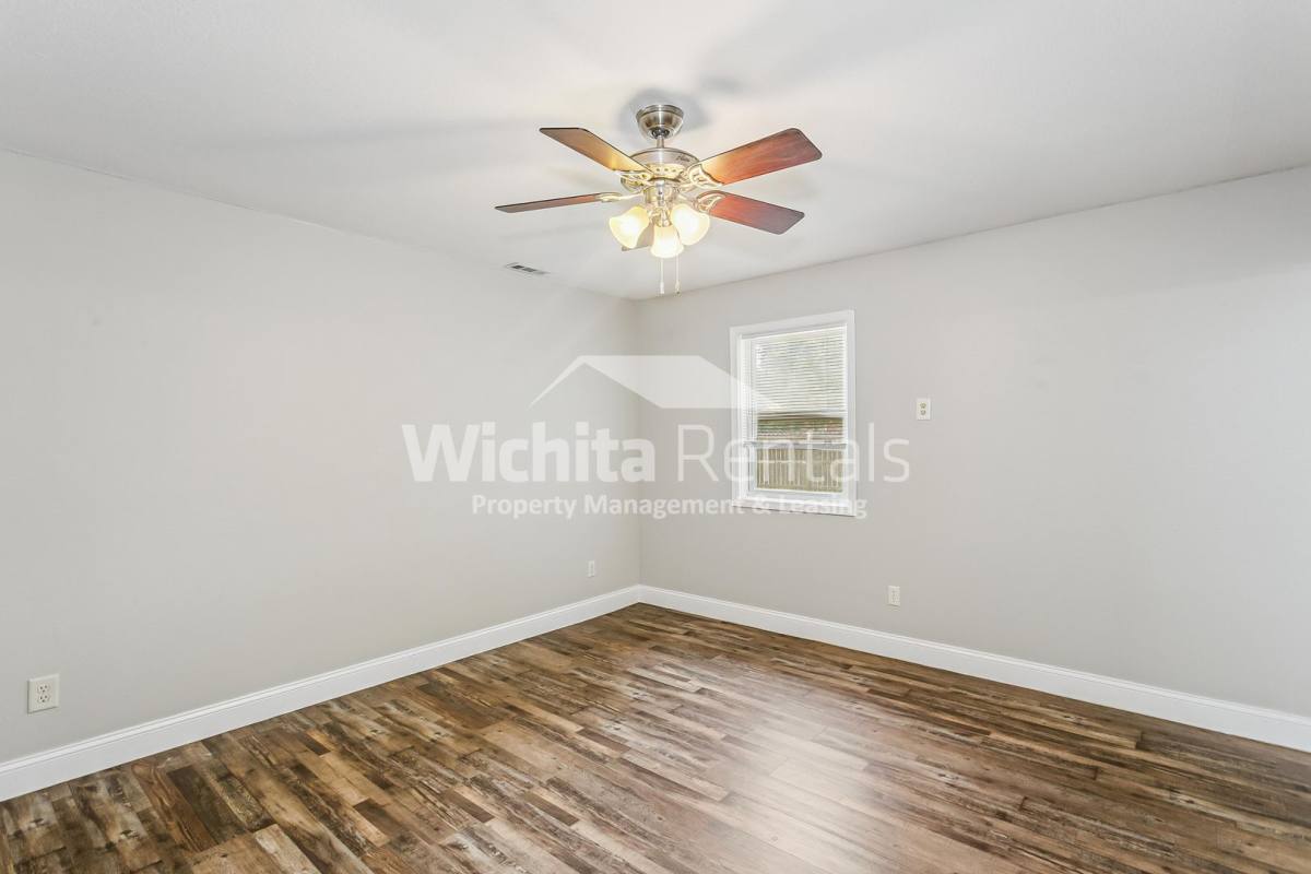House for rent at 4549 S Washington Court, Wichita, KS 67216