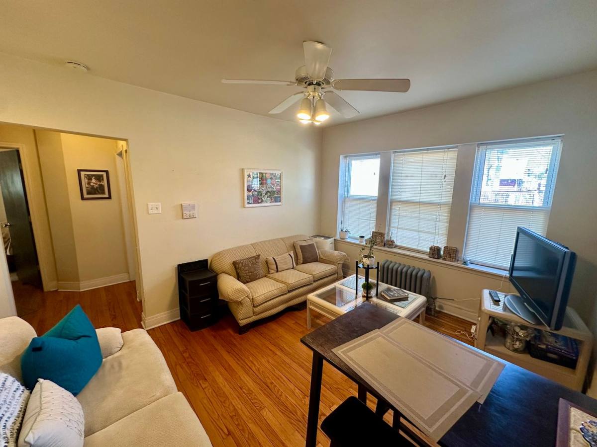 Apartment for rent at 4407 N Kenneth Ave, Chicago, IL 60630