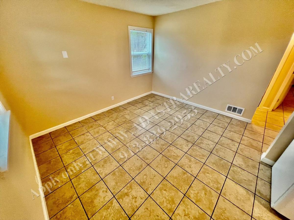 Apartment for rent at 6003 E 151st Terrace, Grandview, MO 64030