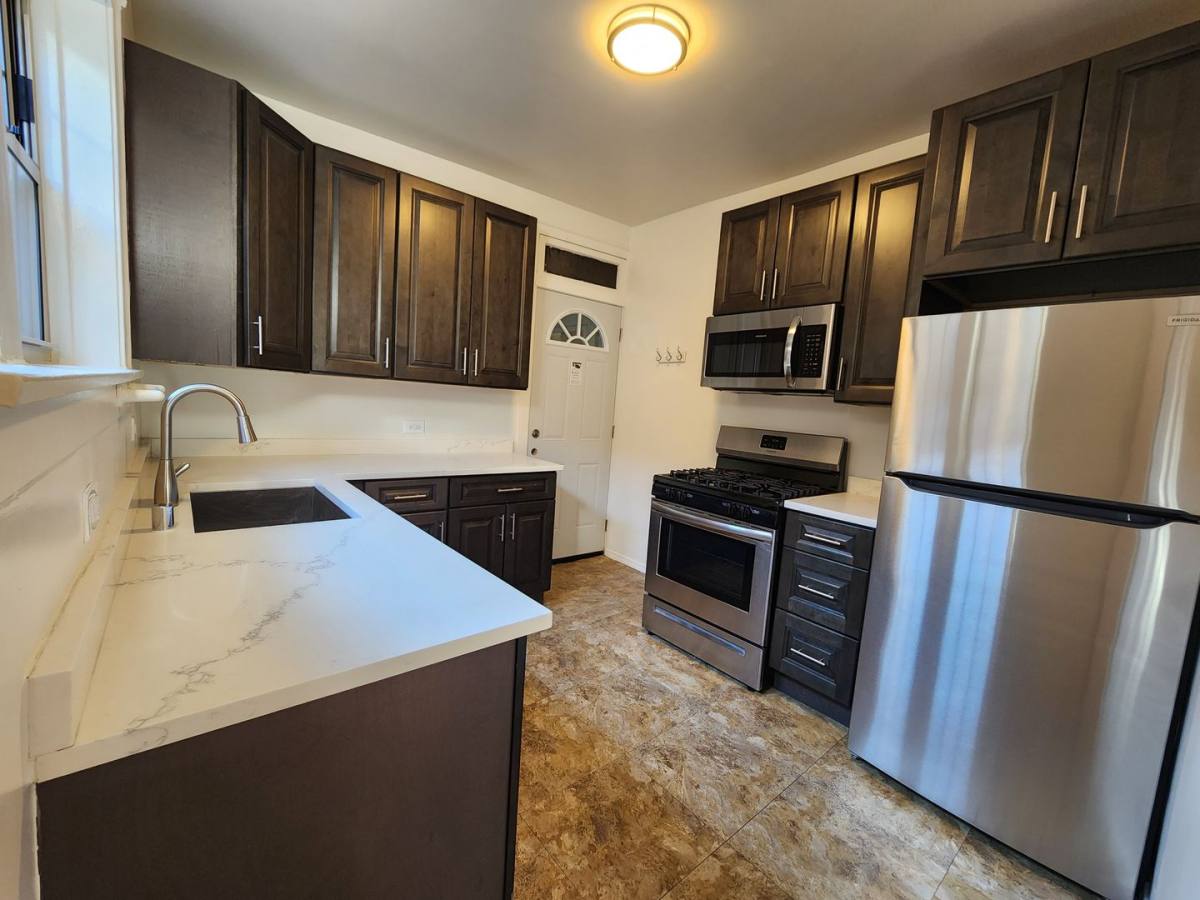 Apartment for rent at 930-936 Judson Ave, Evanston, IL 60202