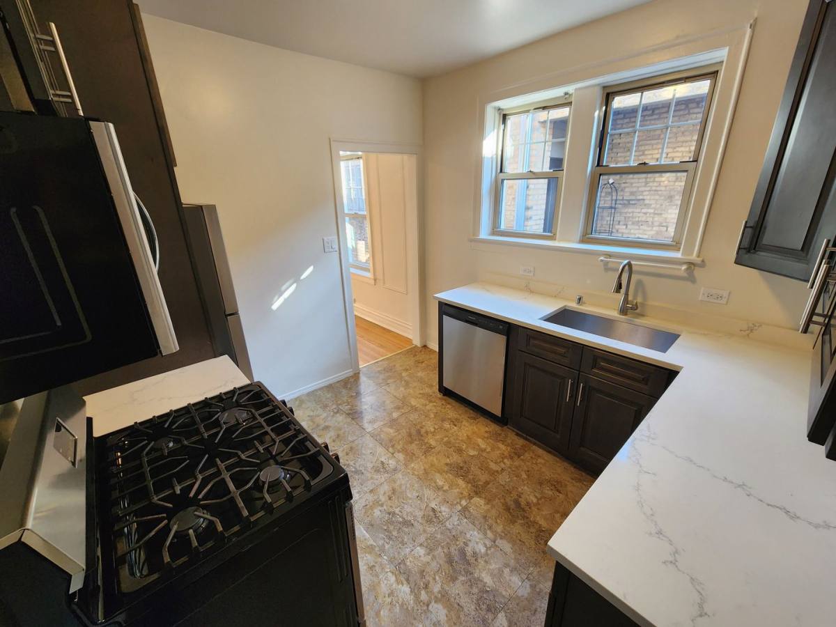 Apartment for rent at 930-936 Judson Ave, Evanston, IL 60202