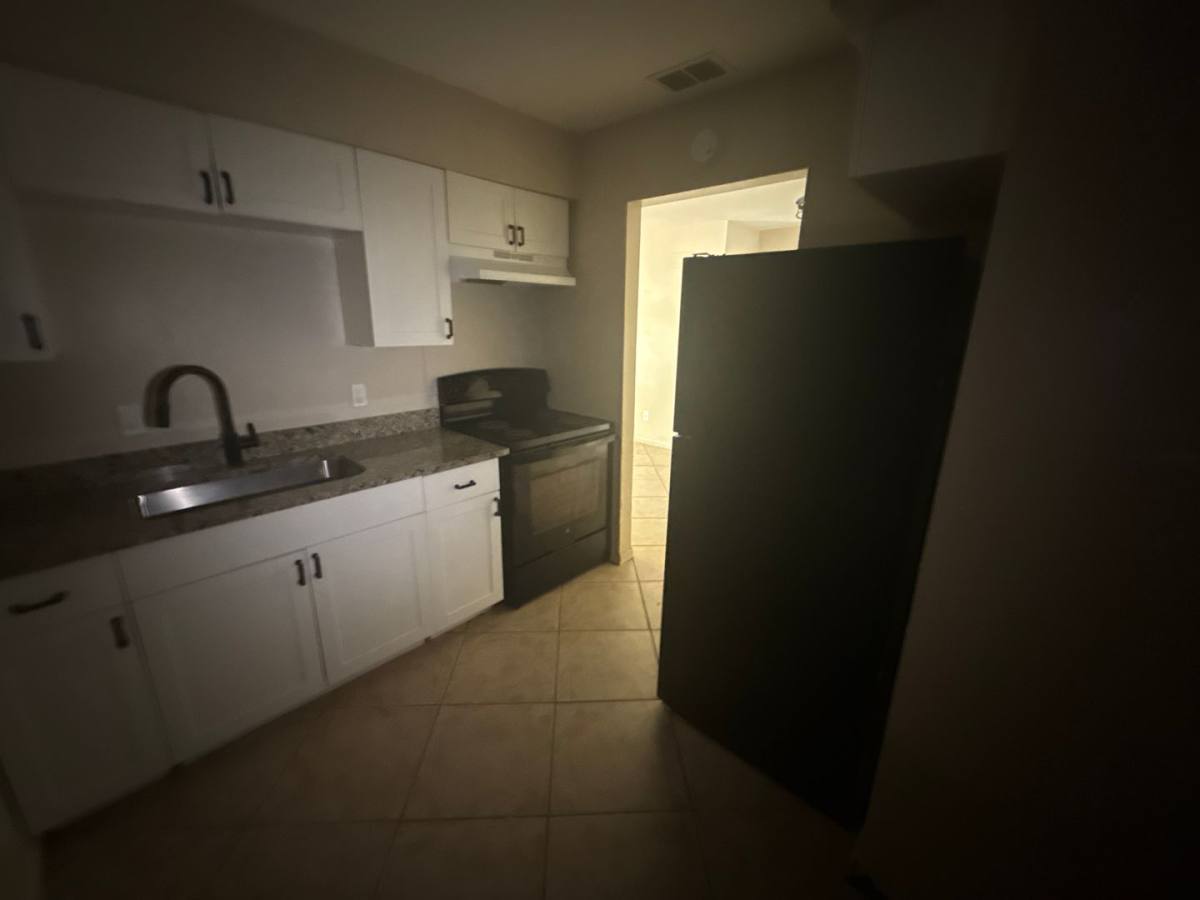 Apartment for rent at 4120 Pine Drop Lane, North Fort Myers, FL 33917