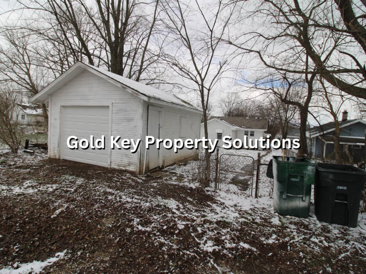 House for rent at 605 W 10th St, Muncie, IN 47302