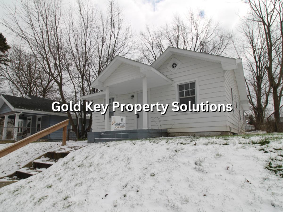 House for rent at 605 W 10th St, Muncie, IN 47302