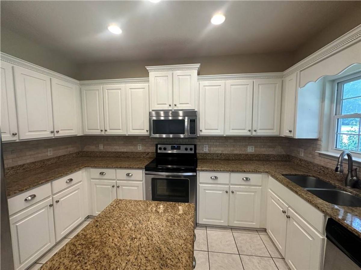House for rent at 235 Wellington Place, Brunswick, GA 31523