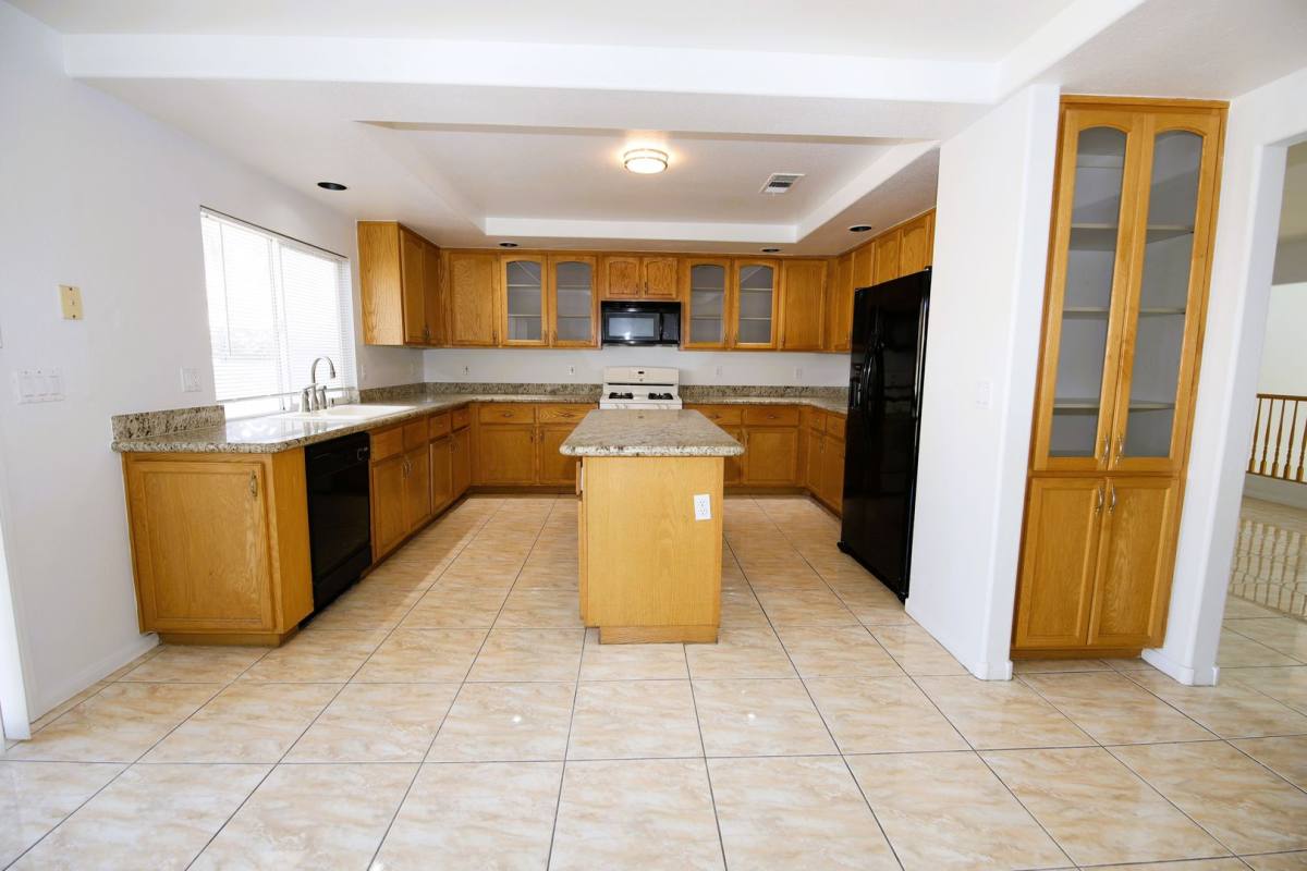 House for rent at 554 Campus Oak Court, Las Vegas, NV 89183