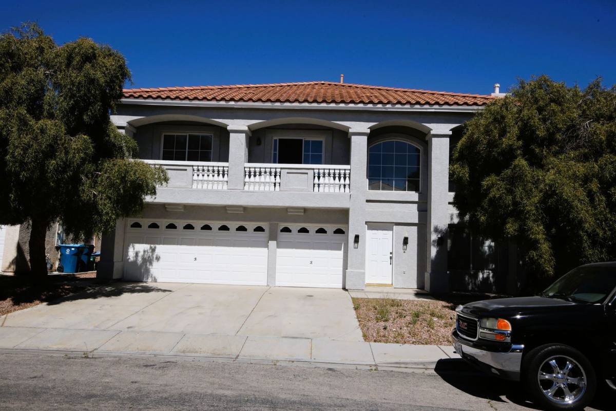 House for rent at 554 Campus Oak Court, Las Vegas, NV 89183