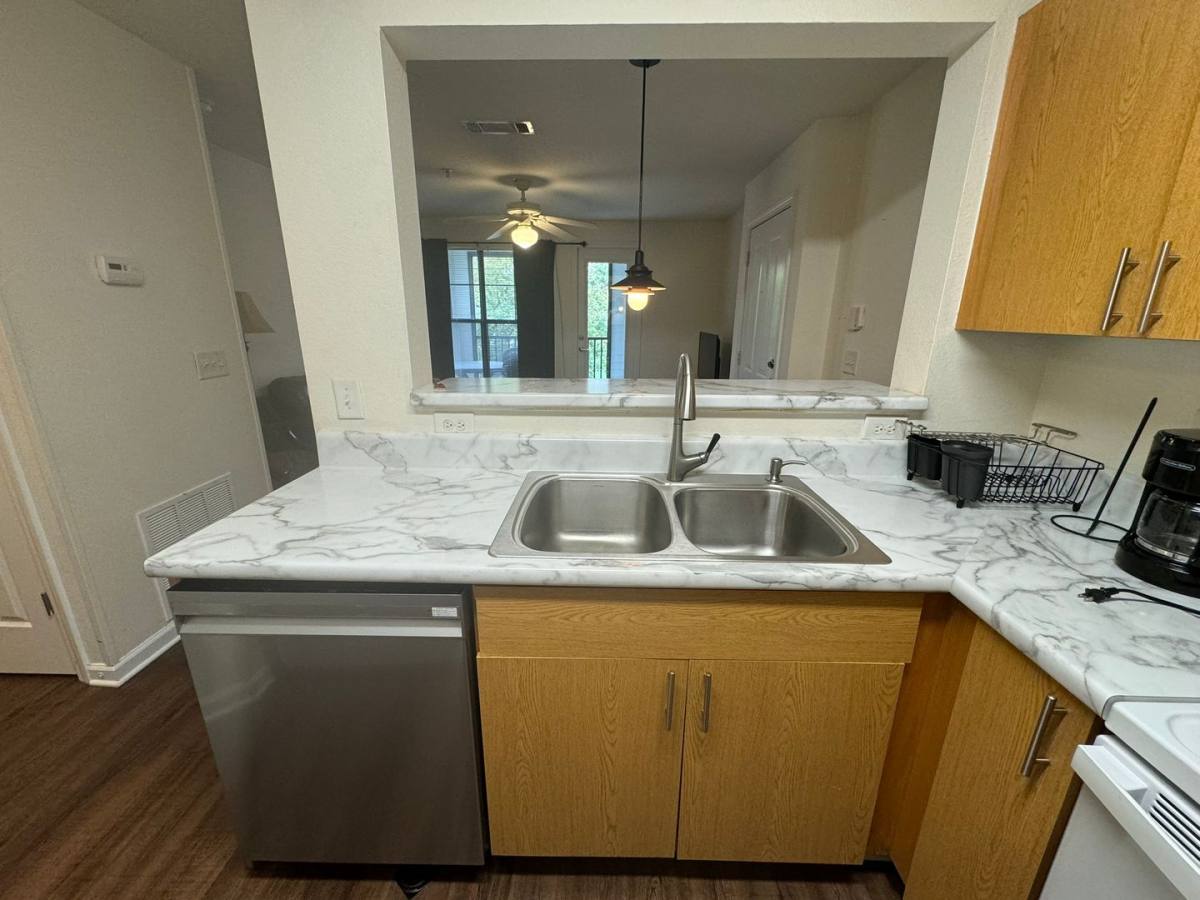Condo for rent at 211 N Ave, Athens, GA 30601