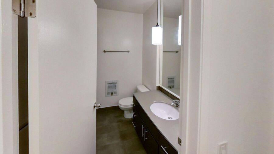 Apartment for rent at 290 Lee St #105, Oakland, CA 94610