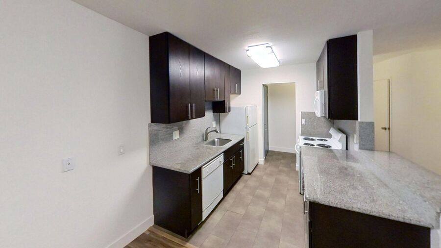 Apartment for rent at 290 Lee St #105, Oakland, CA 94610