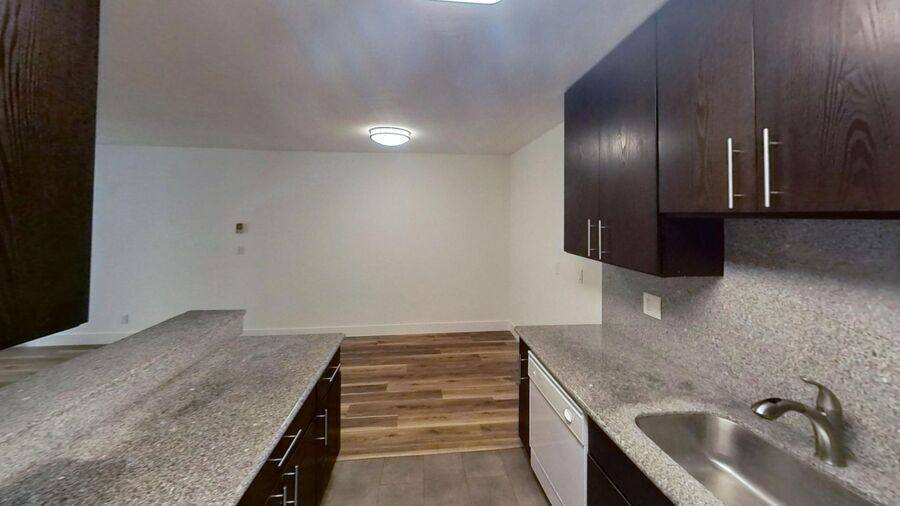 Apartment for rent at 290 Lee St #105, Oakland, CA 94610