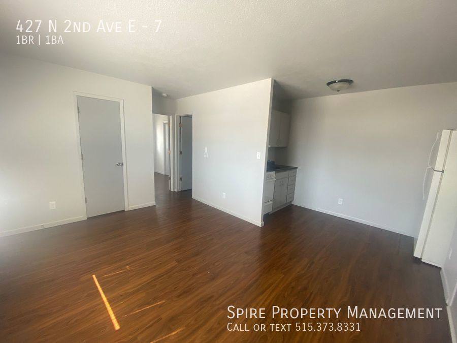 Apartment for rent at 427 N 2nd Ave E #7, Newton, IA 50208